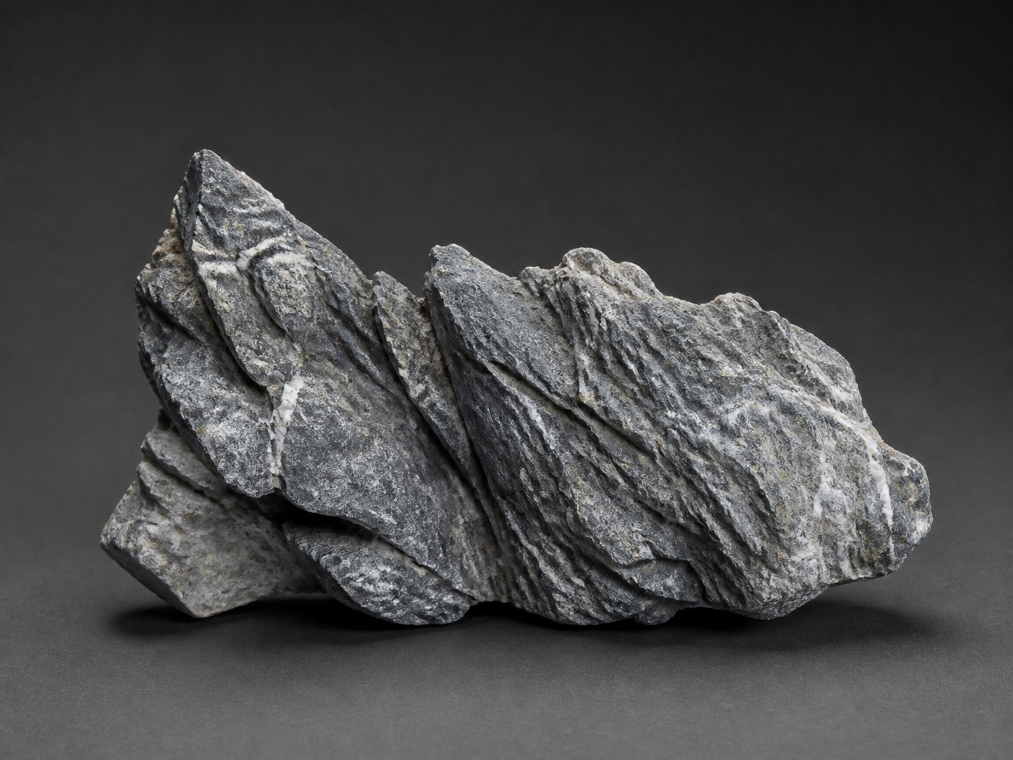 青龙石（ Seiryu Stone）